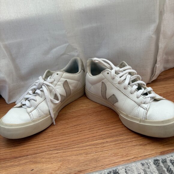 VEJA  Campo Leather Shoes - Women's, size 40U/9 - Picture 6 of 6